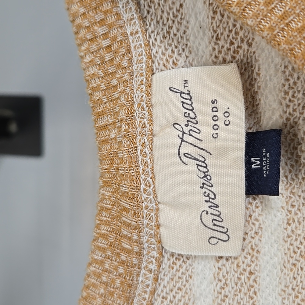 Universal Thread Striped Knit Top - Picture 9 of 10